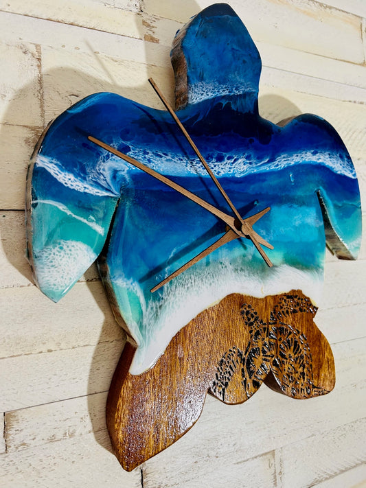 The Honu Sea Turtle Clock