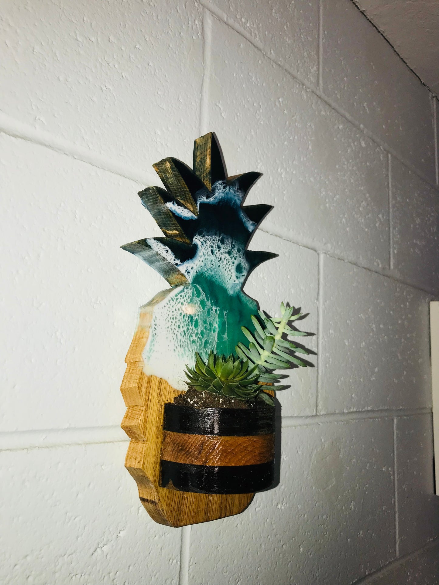 Resin Pineapple Succulent Wall Decor