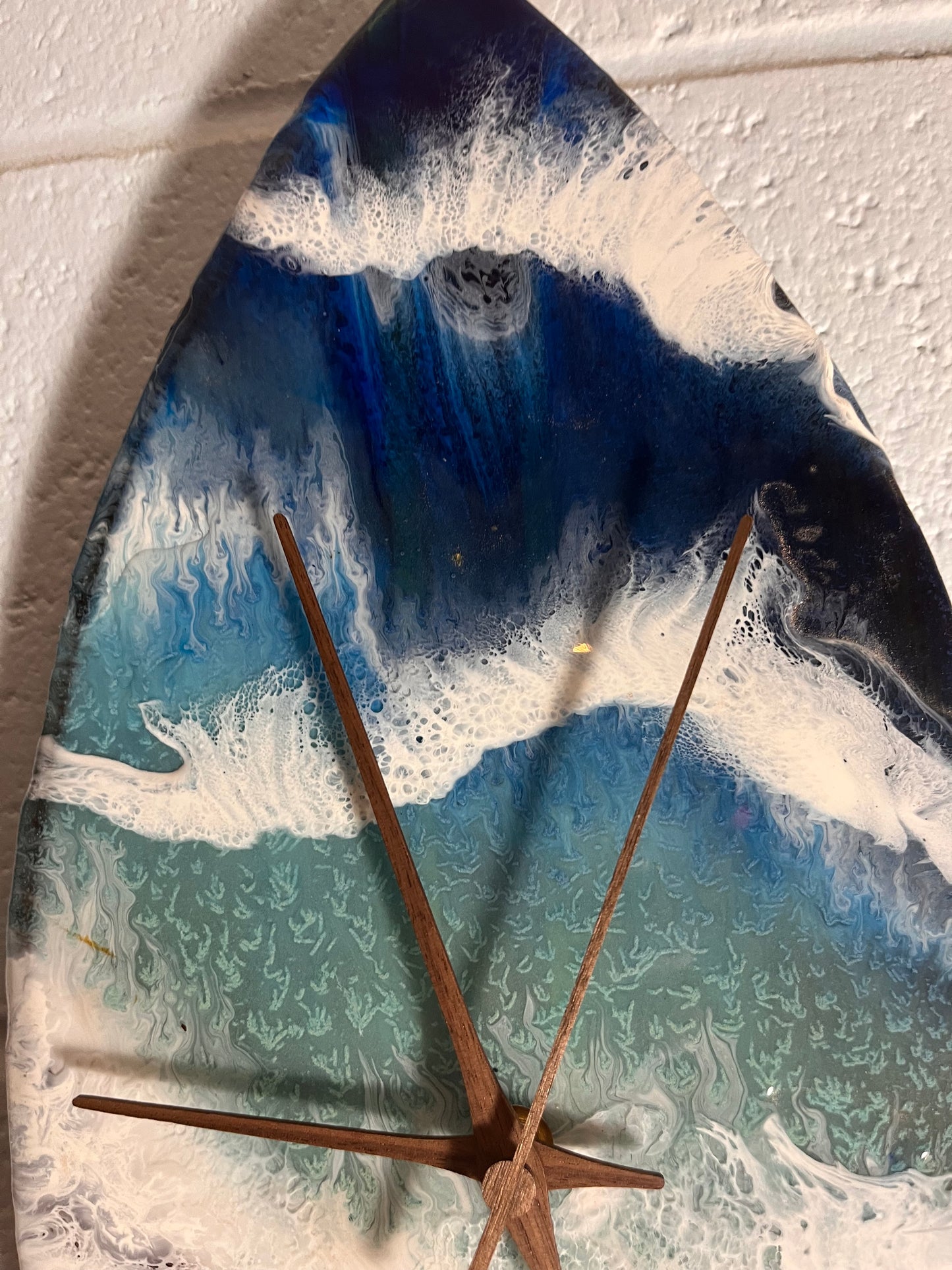 Resin Surfboard Turtle Clock